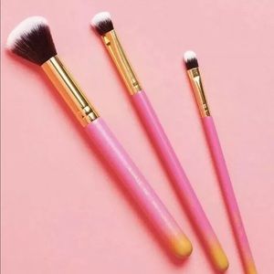 Luxie Summer Daze 3 piece brush set